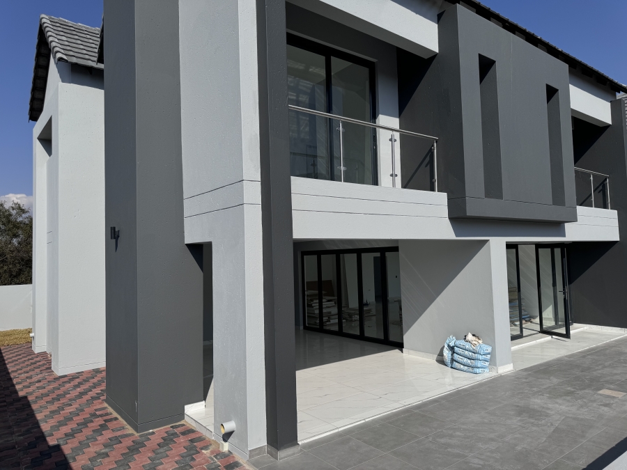 5 Bedroom Property for Sale in Leloko Lifestyle Estate North West